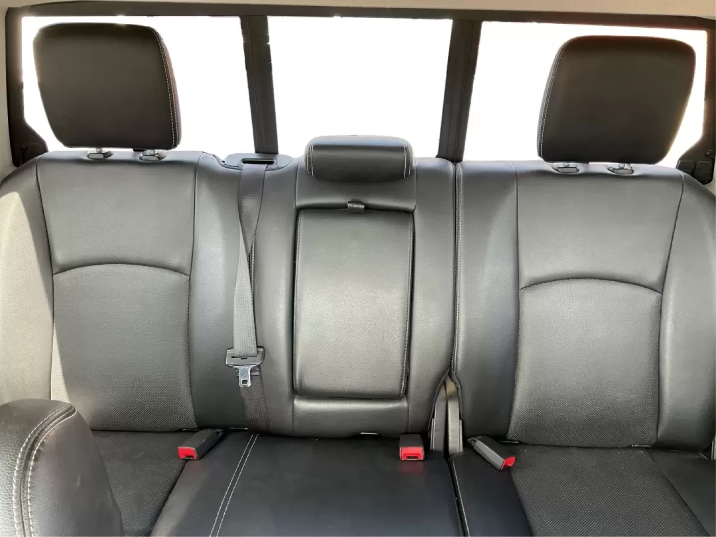 2015 Ram 1500 Laramie Crew Cab SWB 4WD (1C6RR7NT7FS) with an 5.7L V8 OHV 16V engine, 8-Speed Automatic transmission, located at 1230 East Main St, Xenia, OH, 45385, (937) 908-9800, 39.688026, -83.910172 - 2015 Ram 1500 Laramie Crew Cab SWB 4WD - Photo#14