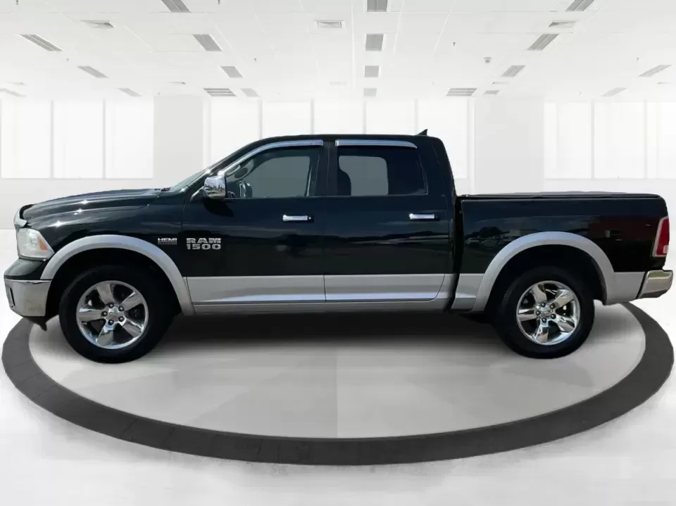 2015 Ram 1500 Laramie Crew Cab SWB 4WD (1C6RR7NT7FS) with an 5.7L V8 OHV 16V engine, 8-Speed Automatic transmission, located at 880 E. National Road, Vandalia, OH, 45377, (937) 908-9800, 39.891918, -84.183594 - **Unlock Your Weekend Adventures with the 2015 Ram 1500 Laramie Crew Cab 4WD at Jamestown Auto Sales!**<br /> <br /> Are you ready to elevate your lifestyle with a vehicle that combines power, comfort, and versatility? Look no further than this 2015 Ram 1500 Laramie Crew Cab SWB, the ultimate truck - Photo#5