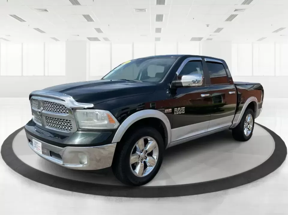 2015 Ram 1500 Laramie Crew Cab SWB 4WD (1C6RR7NT7FS) with an 5.7L V8 OHV 16V engine, 8-Speed Automatic transmission, located at 880 E. National Road, Vandalia, OH, 45377, (937) 908-9800, 39.891918, -84.183594 - **Unlock Your Weekend Adventures with the 2015 Ram 1500 Laramie Crew Cab 4WD at Jamestown Auto Sales!**<br /> <br /> Are you ready to elevate your lifestyle with a vehicle that combines power, comfort, and versatility? Look no further than this 2015 Ram 1500 Laramie Crew Cab SWB, the ultimate truck - Photo#8