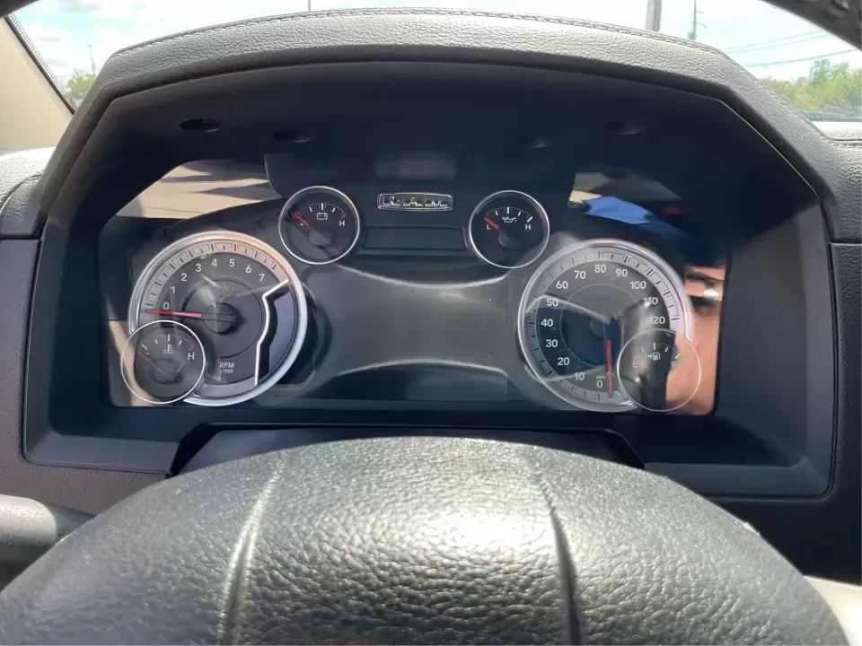 2015 Ram 1500 Laramie Crew Cab SWB 4WD (1C6RR7NT7FS) with an 5.7L V8 OHV 16V engine, 8-Speed Automatic transmission, located at 880 E. National Road, Vandalia, OH, 45377, (937) 908-9800, 39.891918, -84.183594 - **Unlock Your Weekend Adventures with the 2015 Ram 1500 Laramie Crew Cab 4WD at Jamestown Auto Sales!**<br /> <br /> Are you ready to elevate your lifestyle with a vehicle that combines power, comfort, and versatility? Look no further than this 2015 Ram 1500 Laramie Crew Cab SWB, the ultimate truck - Photo#15