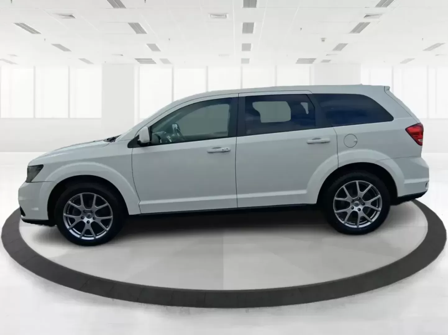 2019 Dodge Journey GT (3C4PDCEG2KT) with an 3.6L V6 DOHC 24V engine, 6-Speed Automatic transmission, located at 1184 Kauffman Ave, Fairborn, OH, 45324, (937) 908-9800, 39.807072, -84.030914 - Load up the family, point the nose toward a weekend getaway, and enjoy the kind of space and V6 confidence that makes everyday errands feel easy-this 2019 Dodge Journey GT is a smart pick for commuters, growing families, and budget-conscious buyers who want an SUV that's ready for real life in Fairb - Photo#5
