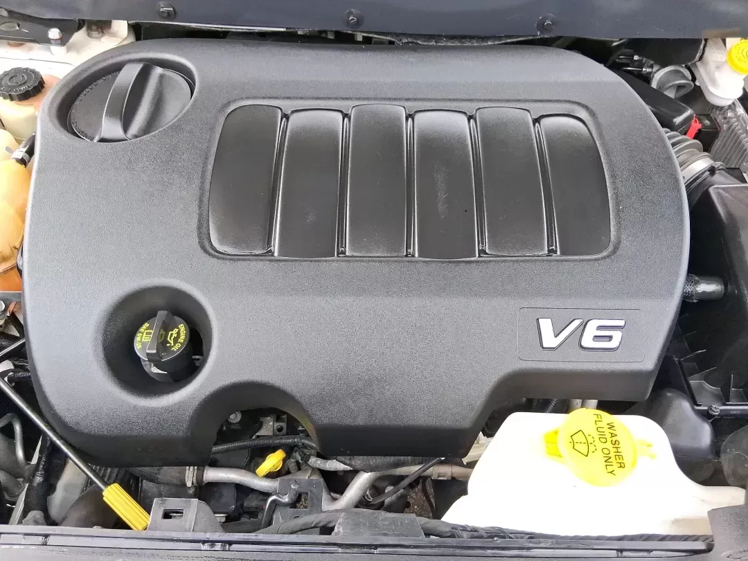 2019 Dodge Journey GT (3C4PDCEG2KT) with an 3.6L V6 DOHC 24V engine, 6-Speed Automatic transmission, located at 1184 Kauffman Ave, Fairborn, OH, 45324, (937) 908-9800, 39.807072, -84.030914 - 2019 Dodge Journey GT - Photo#11