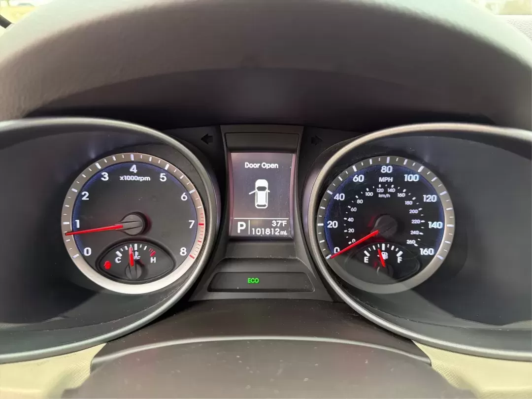 2013 Hyundai Santa Fe Sport 2.4 AWD (5XYZUDLB7DG) with an 2.4L L4 DOHC 16V engine, 6-Speed Automatic transmission, located at 401 Woodman Dr, Riverside, OH, 45431, (937) 908-9800, 39.760899, -84.123421 - **Experience the Freedom of Adventure with the 2013 Hyundai Santa Fe Sport AWD at Advantage Car and Credit - Riverside!**<br /> <br /> Are you ready to elevate your family's adventures or tackle your daily commutes with style and comfort? The 2013 Hyundai Santa Fe Sport 2.4 AWD is the perfect vehicl - Photo#15