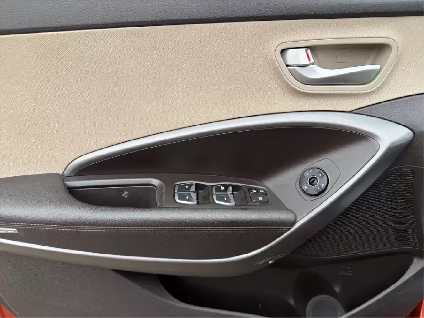 2013 Hyundai Santa Fe Sport 2.4 AWD (5XYZUDLB7DG) with an 2.4L L4 DOHC 16V engine, 6-Speed Automatic transmission, located at 401 Woodman Dr, Riverside, OH, 45431, (937) 908-9800, 39.760899, -84.123421 - **Experience the Freedom of Adventure with the 2013 Hyundai Santa Fe Sport AWD at Advantage Car and Credit - Riverside!**<br /> <br /> Are you ready to elevate your family's adventures or tackle your daily commutes with style and comfort? The 2013 Hyundai Santa Fe Sport 2.4 AWD is the perfect vehicl - Photo#18