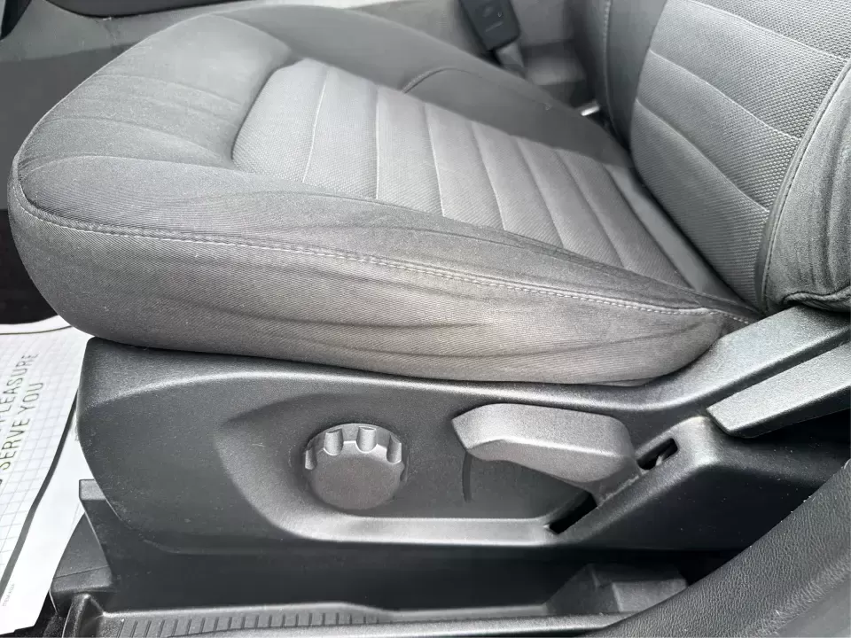 2015 Ford Edge SE FWD (2FMTK3G98FB) with an 2.0L L4 DOHC 16V engine, 6-Speed Automatic transmission, located at 8750 N County Rd 25A, Piqua, OH, 45356, (937) 908-9800, 40.164391, -84.232513 - Need an SUV that fits real life in the Miami Valley-school drop-offs, a steady commute down I75, and weekend errands that somehow turn into a full cargo load? This 2015 Ford Edge SE FWD is built for everyday versatility, with comfortable seating for five, a roomy cabin, and practical tech that helps- Photo#18