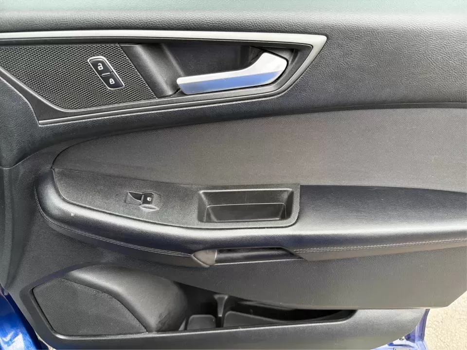 2015 Ford Edge SE FWD (2FMTK3G98FB) with an 2.0L L4 DOHC 16V engine, 6-Speed Automatic transmission, located at 8750 N County Rd 25A, Piqua, OH, 45356, (937) 908-9800, 40.164391, -84.232513 - Need an SUV that fits real life in the Miami Valley-school drop-offs, a steady commute down I75, and weekend errands that somehow turn into a full cargo load? This 2015 Ford Edge SE FWD is built for everyday versatility, with comfortable seating for five, a roomy cabin, and practical tech that helps- Photo#20