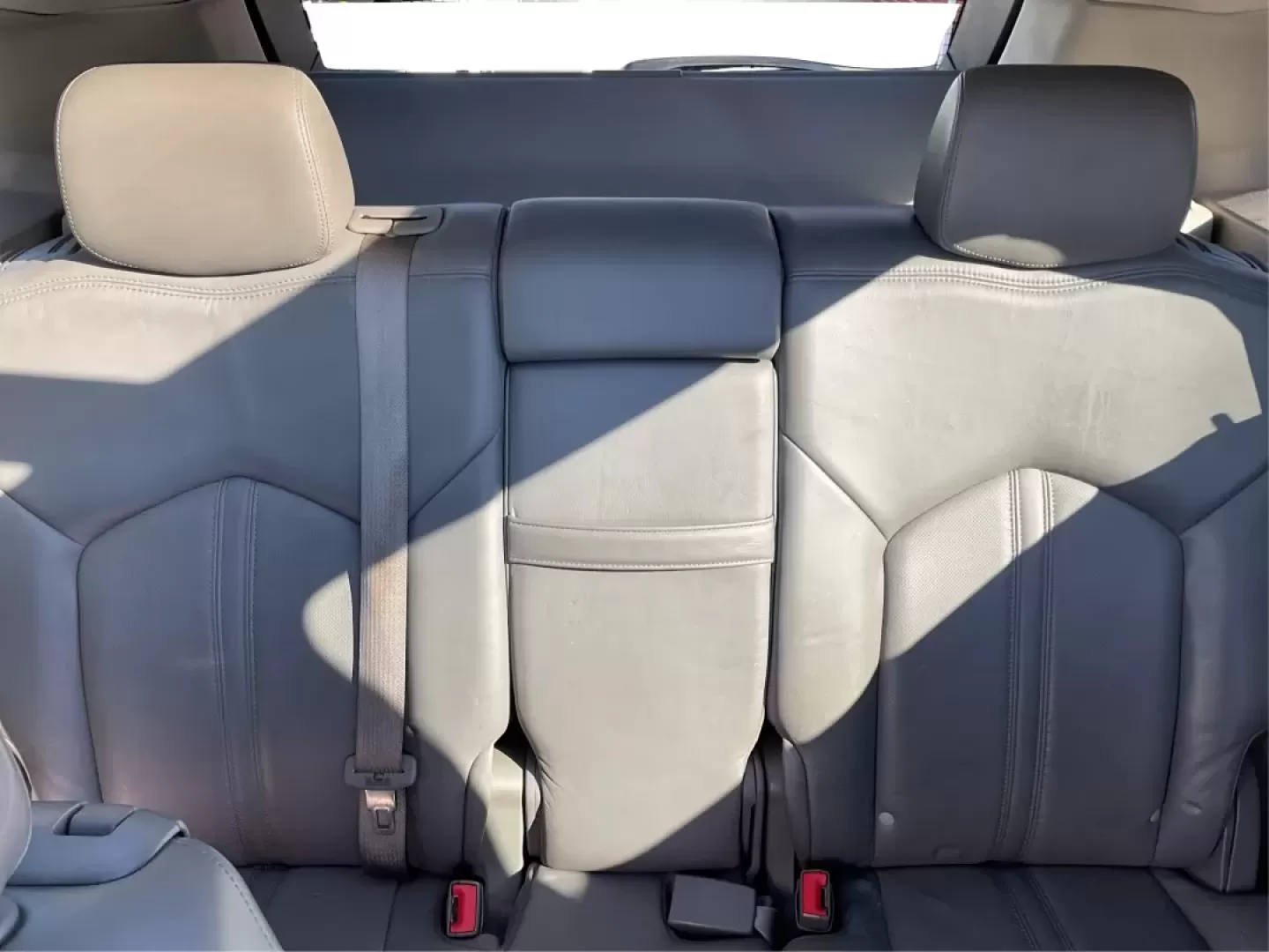 2010 Cadillac SRX Premium Collection AWD (3GYFNFEY7AS) with an 3.0L V6 DOHC 24V engine, 6-Speed Automatic transmission, located at 401 Woodman Dr, Riverside, OH, 45431, (937) 908-9800, 39.760899, -84.123421 - **Elevate Your Driving Experience with the 2010 Cadillac SRX Premium Collection AWD at Advantage Car and Credit - Riverside!**<br /> <br /> Are you searching for a vehicle that seamlessly combines style, comfort, and reliability for your daily adventures? Look no further than this stunning 2010 Cadi - Photo#14