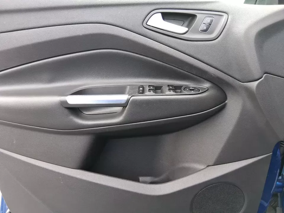 2017 Ford Escape SE 4WD (1FMCU9G93HU) with an 2.0L L4 DOHC 16V engine, 6-Speed Automatic transmission, located at 1099 N County Rd 25A , Troy, OH, 45373, (937) 908-9800, 40.057079, -84.212883 - Discover the ultimate blend of comfort, capability, and style with the 2017 Ford Escape SE 4WD, a perfect companion for families on the go or adventurers seeking their next weekend thrill. With its spacious interior and robust features, this SUV is designed for those who lead an active lifestyle, ma - Photo#19