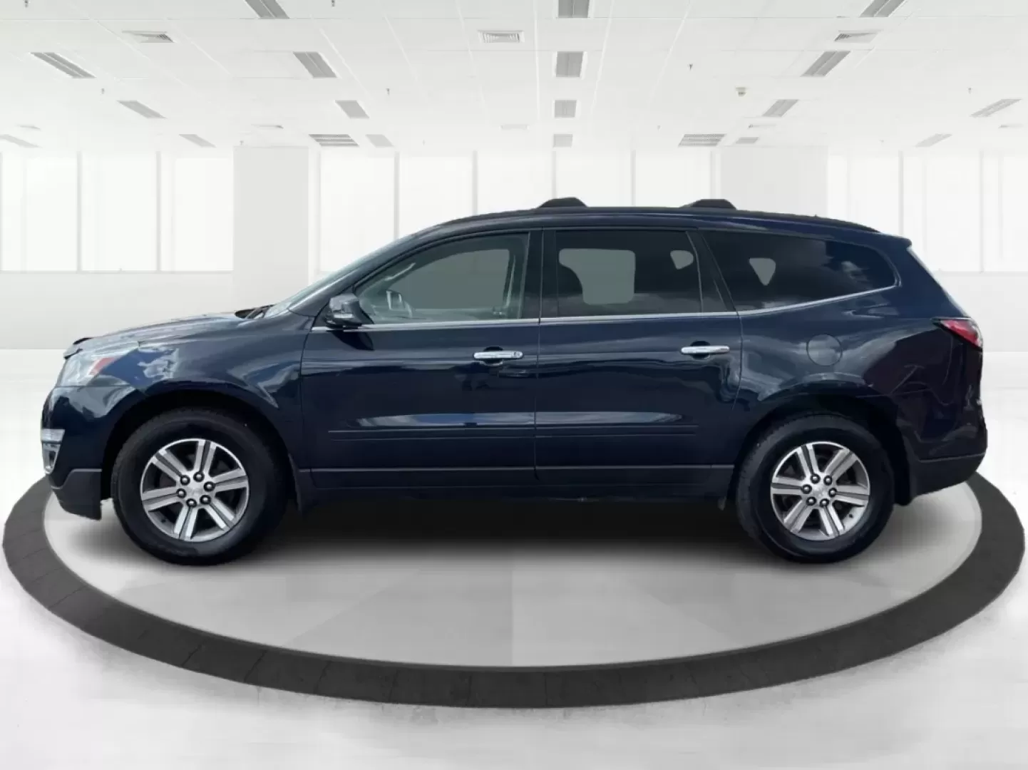 2017 Chevrolet Traverse 1LT AWD (1GNKVGKD7HJ) with an 3.6L V6 DOHC 24V engine, 6-Speed Automatic transmission, located at 1184 Kauffman Ave, Fairborn, OH, 45324, (937) 908-9800, 39.807072, -84.030914 - **Discover Your Next Adventure with the 2017 Chevrolet Traverse at Advantage Car and Credit - Fairborn!**<br /> <br /> Are you ready to elevate your family road trips or weekend getaways? The 2017 Chevrolet Traverse, available now at Advantage Car and Credit - Fairborn, is the perfect companion for - Photo#4