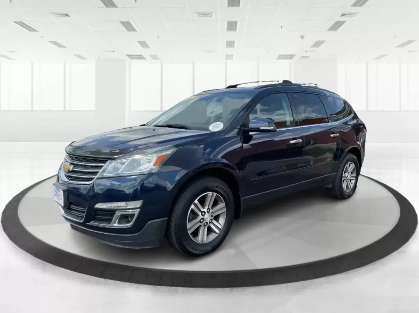 2017 Chevrolet Traverse 1LT AWD (1GNKVGKD7HJ) with an 3.6L V6 DOHC 24V engine, 6-Speed Automatic transmission, located at 1184 Kauffman Ave, Fairborn, OH, 45324, (937) 908-9800, 39.807072, -84.030914 - **Discover Your Next Adventure with the 2017 Chevrolet Traverse at Advantage Car and Credit - Fairborn!**<br /> <br /> Are you ready to elevate your family road trips or weekend getaways? The 2017 Chevrolet Traverse, available now at Advantage Car and Credit - Fairborn, is the perfect companion for - Photo#7