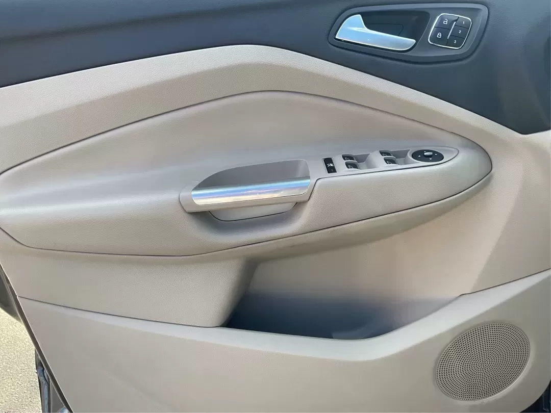 2014 Ford Escape Titanium 4WD (1FMCU9J92EU) with an 2.0L L4 DOHC 16V engine, 6-Speed Automatic transmission, located at 401 Woodman Dr, Riverside, OH, 45431, (937) 908-9800, 39.760899, -84.123421 - Looking for a versatile vehicle that accommodates your dynamic lifestyle? Meet the 2014 Ford Escape Titanium, the perfect SUV for growing families, adventurous souls, and budget-conscious buyers alike! With its impressive blend of performance, comfort, and cutting-edge technology, this Ford Escape i - Photo#19