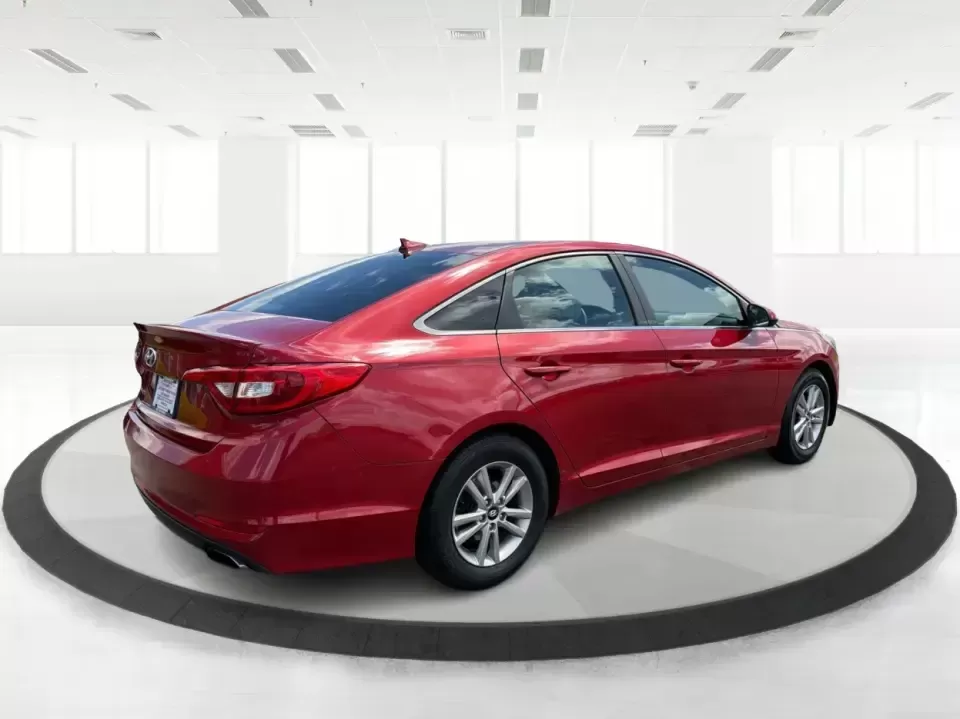 2017 Hyundai Sonata SE (5NPE24AF8HH) with an 2.4L L4 DOHC 16V engine, 7-Speed Automatic transmission, located at 8750 N County Rd 25A, Piqua, OH, 45356, (937) 908-9800, 40.164391, -84.232513 - Ready for a dependable commuter that still looks sharp pulling into work, school pickup, or a weekend dinner in town? This Scarlet Red 2017 Hyundai Sonata SE is a practical, comfortable sedan that fits real-life schedules in Piqua, Ohio-whether you're cruising up N County Rd 25A, heading toward I75 - Photo#2