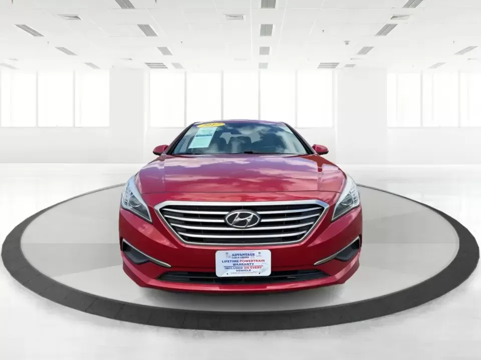 2017 Hyundai Sonata SE (5NPE24AF8HH) with an 2.4L L4 DOHC 16V engine, 7-Speed Automatic transmission, located at 8750 N County Rd 25A, Piqua, OH, 45356, (937) 908-9800, 40.164391, -84.232513 - Ready for a dependable commuter that still looks sharp pulling into work, school pickup, or a weekend dinner in town? This Scarlet Red 2017 Hyundai Sonata SE is a practical, comfortable sedan that fits real-life schedules in Piqua, Ohio-whether you're cruising up N County Rd 25A, heading toward I75 - Photo#7