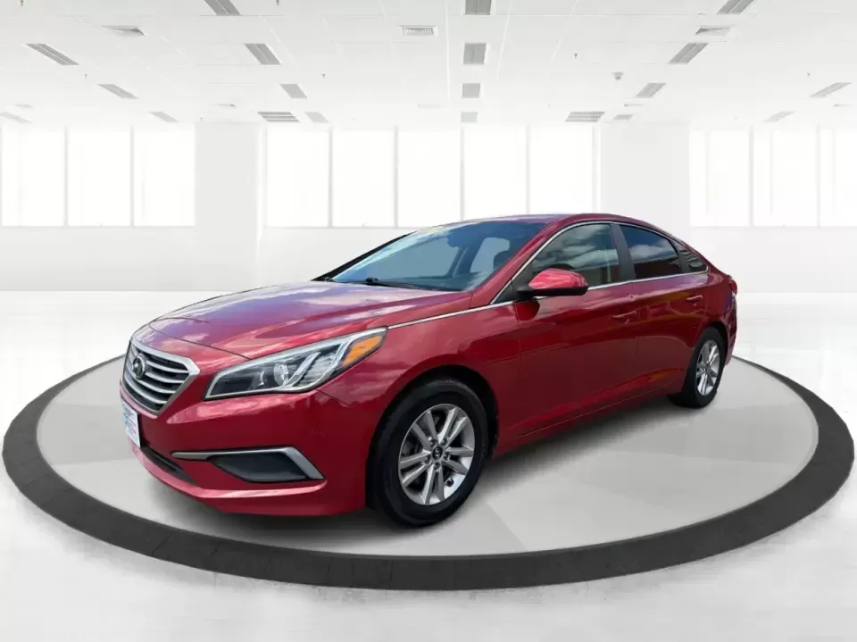 2017 Hyundai Sonata SE (5NPE24AF8HH) with an 2.4L L4 DOHC 16V engine, 7-Speed Automatic transmission, located at 8750 N County Rd 25A, Piqua, OH, 45356, (937) 908-9800, 40.164391, -84.232513 - Ready for a dependable commuter that still looks sharp pulling into work, school pickup, or a weekend dinner in town? This Scarlet Red 2017 Hyundai Sonata SE is a practical, comfortable sedan that fits real-life schedules in Piqua, Ohio-whether you're cruising up N County Rd 25A, heading toward I75 - Photo#8