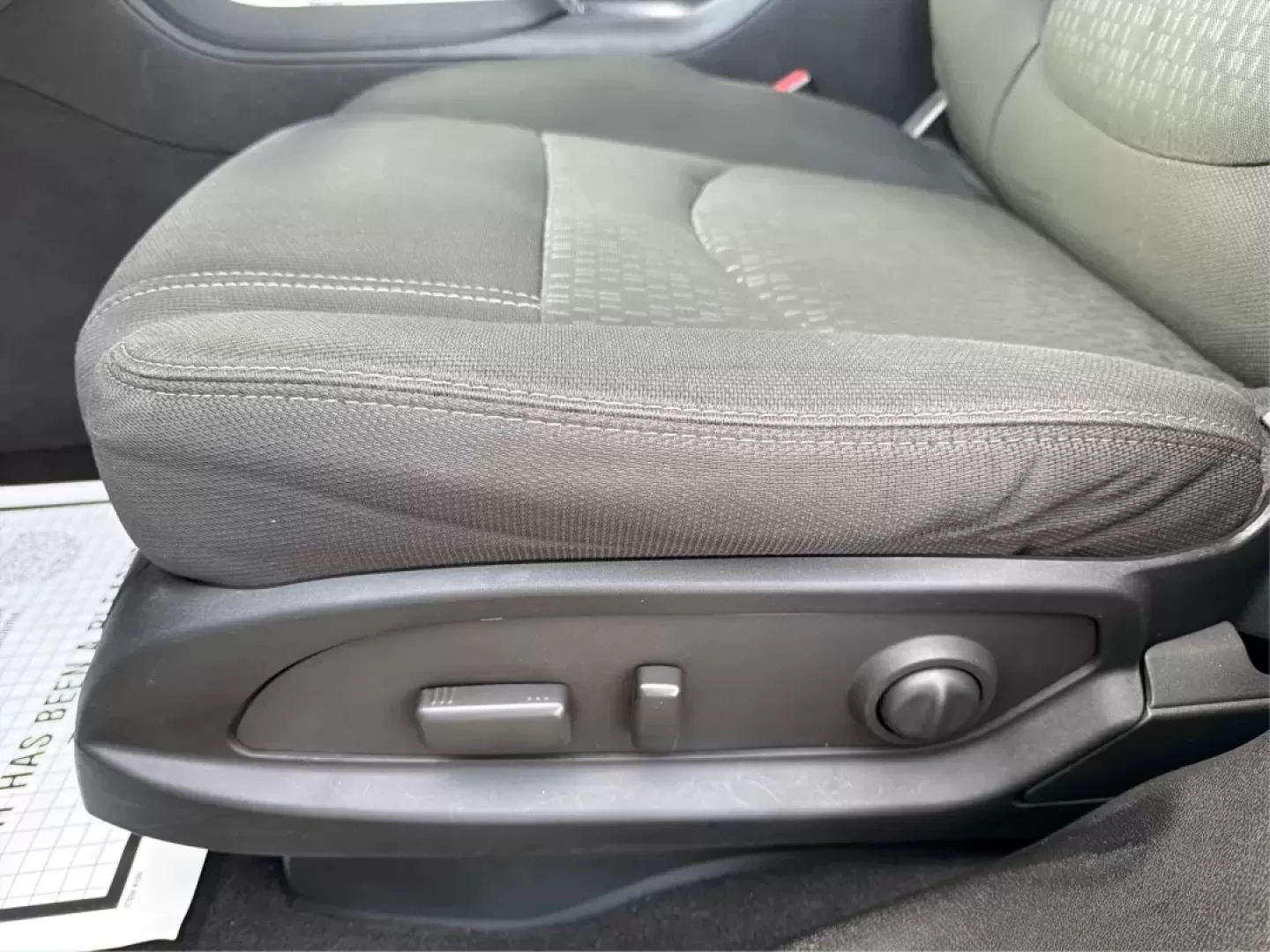 2014 GMC Acadia SLE-2 AWD (1GKKVPKD1EJ) with an 3.6L V6 DOHC 24V engine, 6-Speed Automatic transmission, located at 1230 East Main St, Xenia, OH, 45385, (937) 908-9800, 39.688026, -83.910172 - If you're searching for the perfect family SUV that balances style, comfort, and an adventurous spirit, look no further than this stunning 2014 GMC Acadia SLE-2 AWD, now available at Advantage Car and Credit in Fairborn, OH. With spacious seating for up to eight passengers and the versatility needed - Photo#18