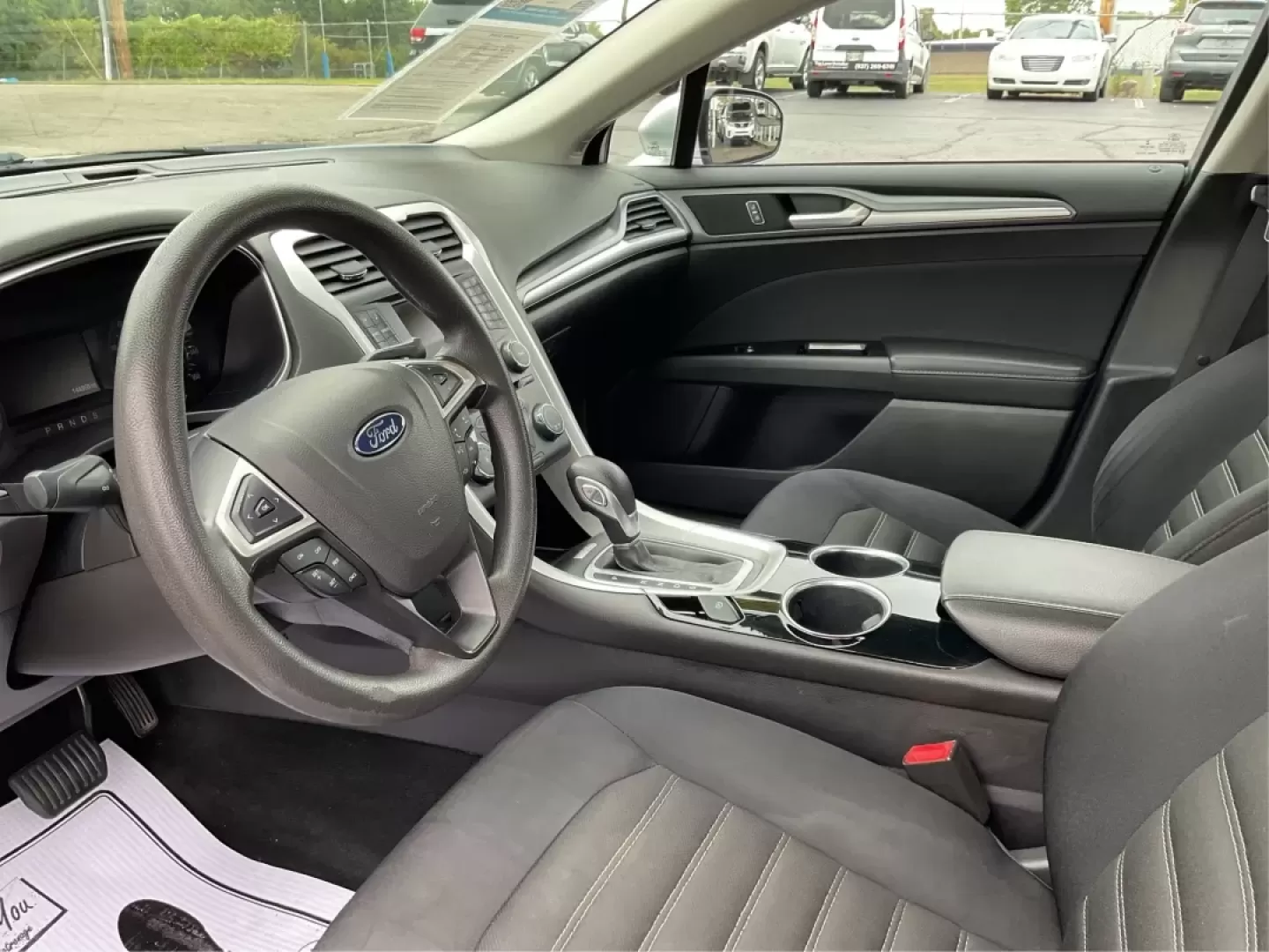 2013 Ford Fusion SE (3FA6P0H78DR) with an 2.5L L4 DOHC 16V engine, located at 1230 East Main St, Xenia, OH, 45385, (937) 908-9800, 39.688026, -83.910172 - Are you in the market for a reliable sedan that combines style, comfort, and impressive features? Look no further than this 2013 Ford Fusion SE, available now at Advantage Car and Credit in Xenia, OH. Perfect for daily commuters, growing families, or anyone seeking a dependable vehicle for weekend a - Photo#9