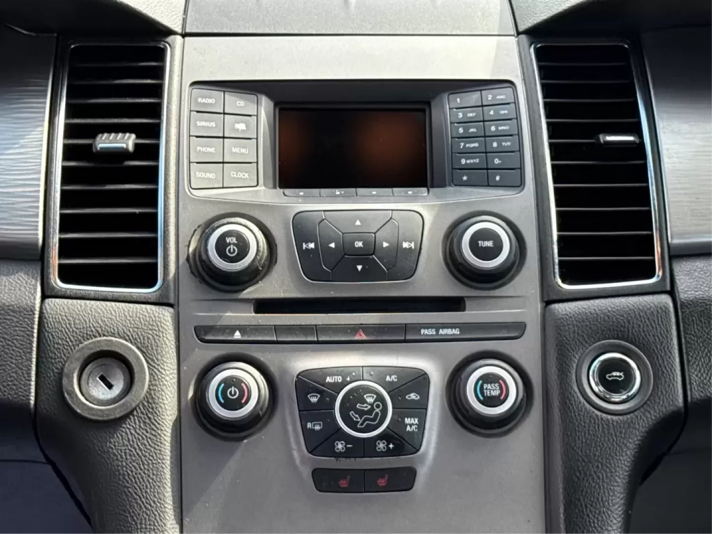 2017 Ford Taurus SEL (1FAHP2E84HG) with an 3.5L V-6 DOHC engine, located at 880 E. National Road, Vandalia, OH, 45377, (937) 908-9800, 39.891918, -84.183594 - Are you ready for a new adventure? The 2017 Ford Taurus SEL is the perfect sedan for those who crave a blend of comfort, style, and performance, whether you're navigating daily commutes or embarking on weekend getaways. This vehicle is not just a mode of transportation; it's a lifestyle statement th - Photo#12