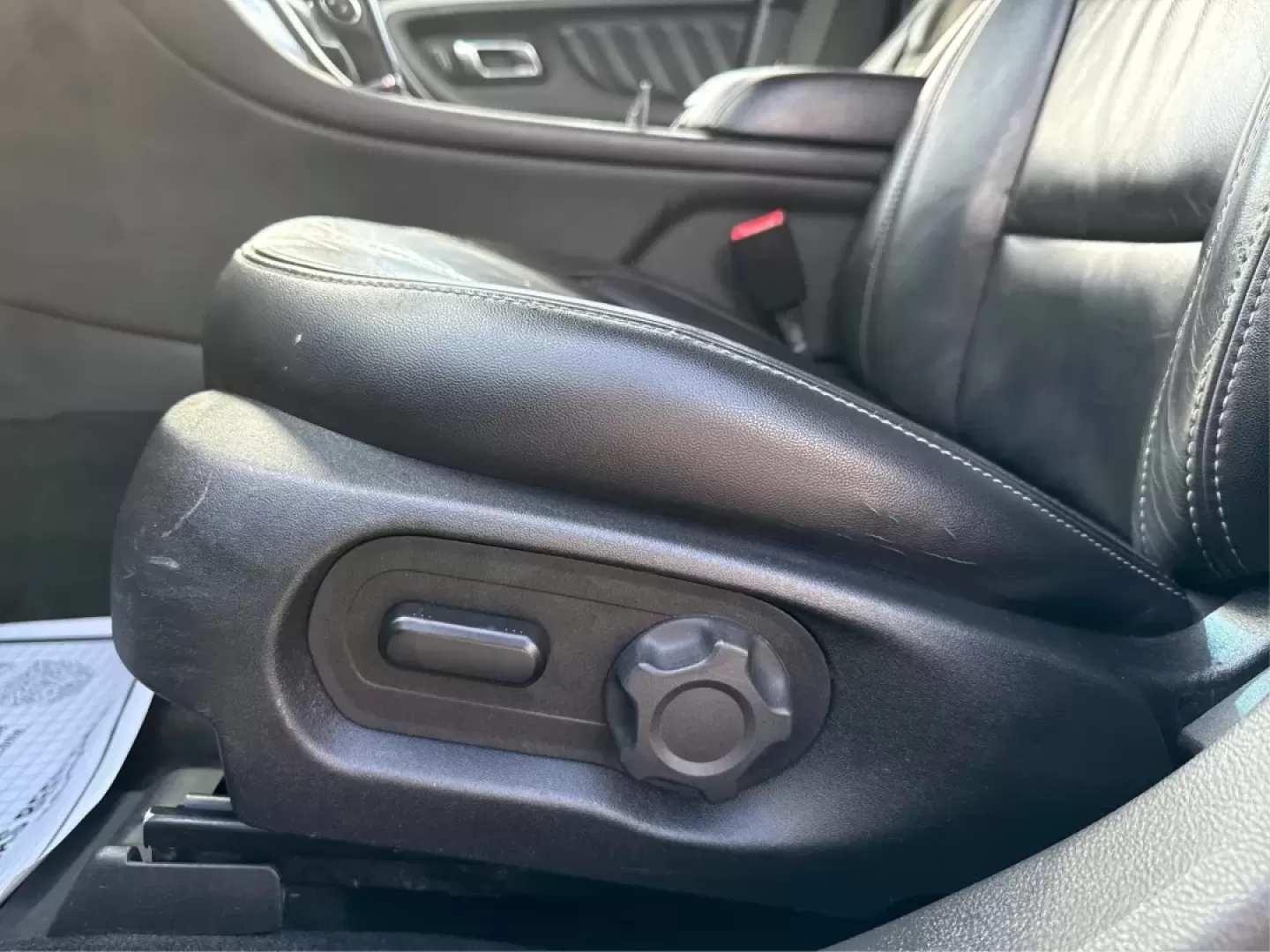 2017 Ford Taurus SEL (1FAHP2E84HG) with an 3.5L V-6 DOHC engine, located at 880 E. National Road, Vandalia, OH, 45377, (937) 908-9800, 39.891918, -84.183594 - Are you ready for a new adventure? The 2017 Ford Taurus SEL is the perfect sedan for those who crave a blend of comfort, style, and performance, whether you're navigating daily commutes or embarking on weekend getaways. This vehicle is not just a mode of transportation; it's a lifestyle statement th - Photo#17