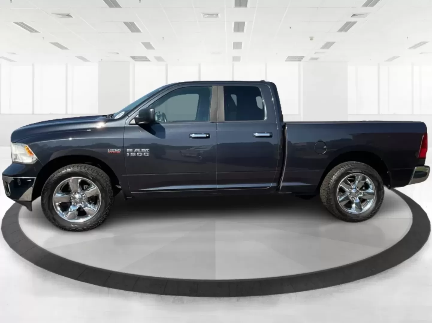 2014 Ram 1500 SLT Quad Cab 4WD (1C6RR7GT7ES) with an 5.7L V8 OHV 16V engine, 8-Speed Automatic transmission, located at 4508 South Dixie Dr, Moraine, OH, 45439, (937) 908-9800, 39.689976, -84.218452 - **Get Ready for Adventure with the 2014 Ram 1500 SLT Quad Cab 4WD!**<br /> <br /> Are you searching for the perfect blend of power, comfort, and utility in your next vehicle? The 2014 Ram 1500 SLT Quad Cab 4WD is designed for those who lead an active lifestyle-whether you're hauling gear for a weeke - Photo#5