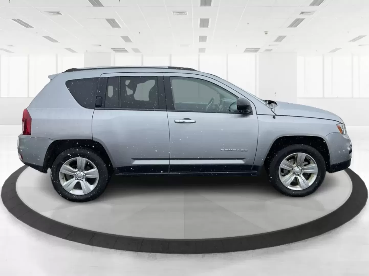 2017 Jeep Compass Latitude 4x4 (1C4NJDEB9HD) with an 2.4L I-4 DOHC engine, located at 1951 S Dayton Lakeview Rd., New Carlisle, OH, 45344, (937) 908-9800, 39.890999, -84.050255 - **Unlock Your Adventurous Spirit with the 2017 Jeep Compass Latitude 4x4!**<br /> <br /> Are you ready to embrace a lifestyle filled with adventure and exploration? The 2017 Jeep Compass Latitude 4x4 is your perfect companion for weekend getaways, daily commutes, or even grocery runs around Moraine, - Photo#1