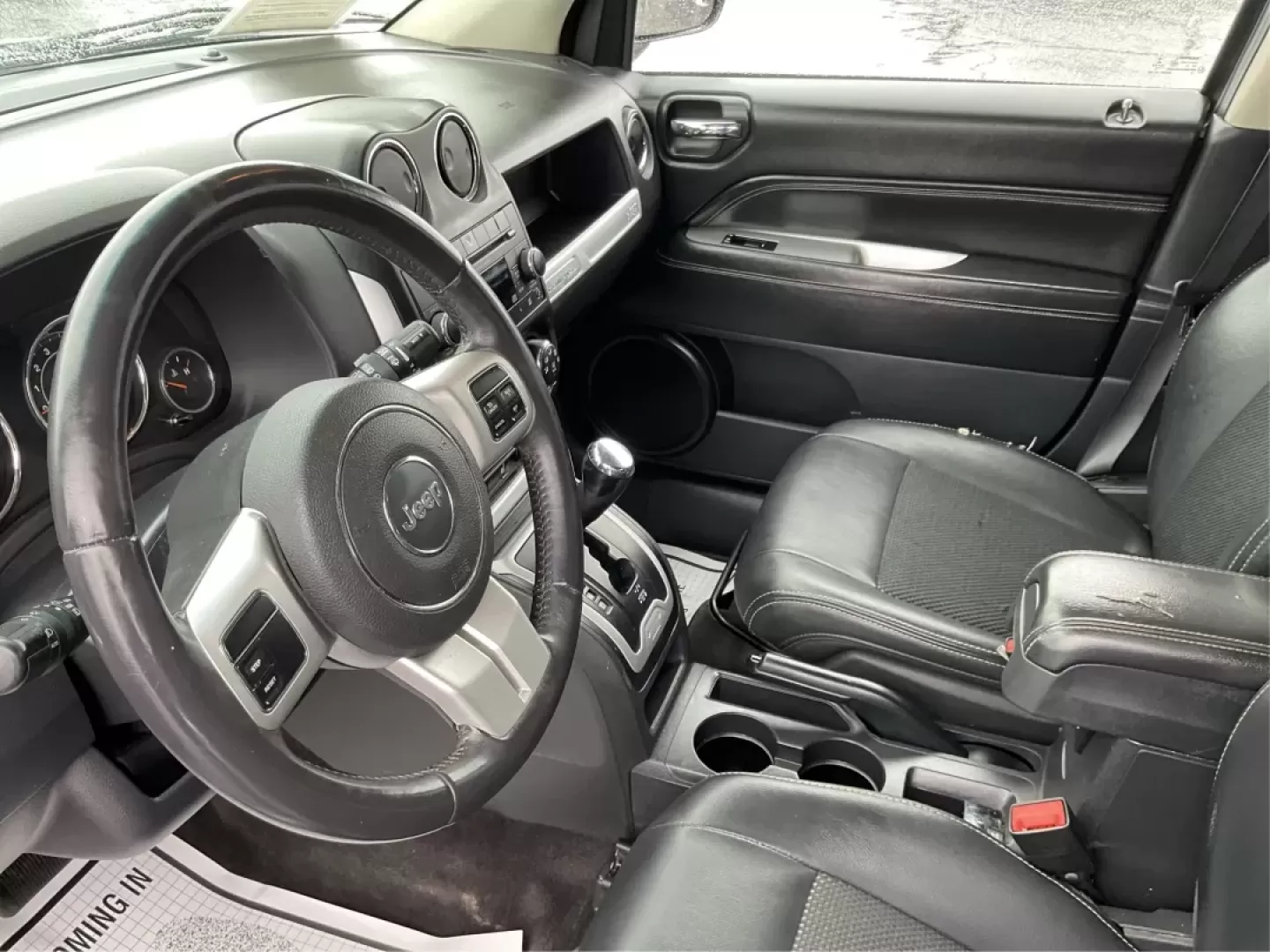 2017 Jeep Compass Latitude 4x4 (1C4NJDEB9HD) with an 2.4L I-4 DOHC engine, located at 1951 S Dayton Lakeview Rd., New Carlisle, OH, 45344, (937) 908-9800, 39.890999, -84.050255 - **Unlock Your Adventurous Spirit with the 2017 Jeep Compass Latitude 4x4!**<br /> <br /> Are you ready to embrace a lifestyle filled with adventure and exploration? The 2017 Jeep Compass Latitude 4x4 is your perfect companion for weekend getaways, daily commutes, or even grocery runs around Moraine, - Photo#9