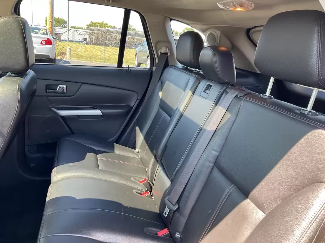 2013 Ford Edge Limited (2FMDK3KC7DB) with an Other engine, located at 1230 East Main St, Xenia, OH, 45385, (937) 908-9800, 39.688026, -83.910172 - Are you ready to elevate your driving experience while enjoying the comfort and versatility of an SUV? Look no further than this stunning 2013 Ford Edge Limited, available now at Advantage Car and Credit in Xenia, OH. Perfect for growing families or anyone seeking a reliable vehicle for daily commut - Photo#10