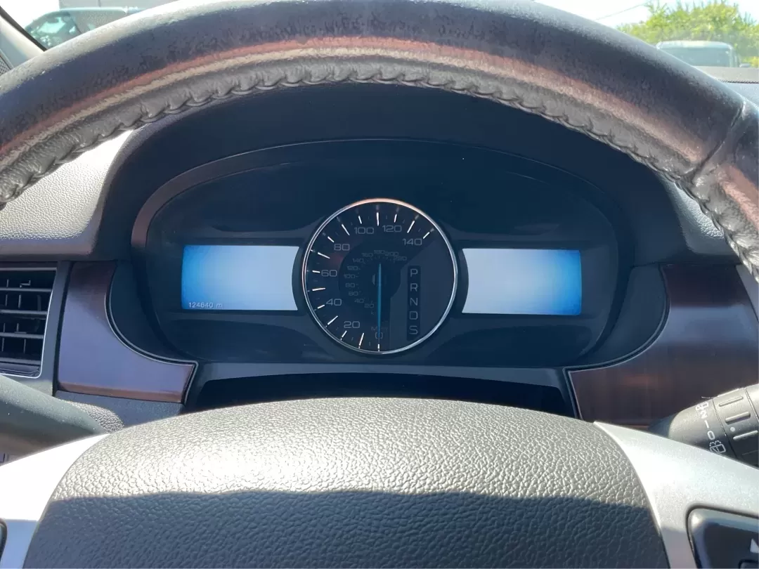 2013 Ford Edge Limited (2FMDK3KC7DB) with an Other engine, located at 1230 East Main St, Xenia, OH, 45385, (937) 908-9800, 39.688026, -83.910172 - Are you ready to elevate your driving experience while enjoying the comfort and versatility of an SUV? Look no further than this stunning 2013 Ford Edge Limited, available now at Advantage Car and Credit in Xenia, OH. Perfect for growing families or anyone seeking a reliable vehicle for daily commut - Photo#15