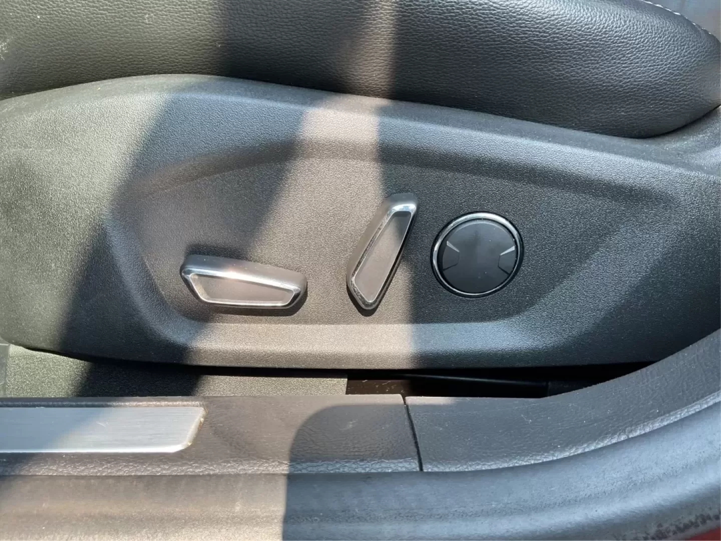 2016 Ford Fusion Titanium (3FA6P0K92GR) with an EcoBoost 2L I-4 gasoline direct injection engine, located at 1184 Kauffman Ave, Fairborn, OH, 45324, (937) 908-9800, 39.807072, -84.030914 - **Elevate Your Driving Experience with the 2016 Ford Fusion Titanium Where Style Meets Functionality!**<br /> <br /> Are you searching for the perfect blend of style, comfort, and advanced technology for your daily commute or weekend getaways? Look no further than the stunning 2016 Ford Fusion Tita - Photo#18