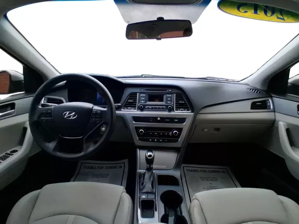 2015 Hyundai Sonata SE (5NPE24AFXFH) with an 2.4L L4 DOHC 16V engine, 7-Speed Automatic transmission, located at 1099 N County Rd 25A , Troy, OH, 45373, (937) 908-9800, 40.057079, -84.212883 - Need a dependable daily commuter that still feels comfortable for weekend getaways to Dayton, Tipp City, or a quick escape to Charleston Falls Preserve? This 2015 Hyundai Sonata SE in Symphony Silver is a smart, budget-friendly sedan that fits real life in Troy, Ohio-easy to park downtown, smooth on - Photo#19