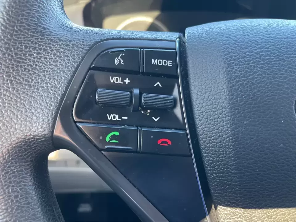2015 Hyundai Sonata SE (5NPE24AFXFH) with an 2.4L L4 DOHC 16V engine, 7-Speed Automatic transmission, located at 1951 S Dayton Lakeview Rd., New Carlisle, OH, 45344, (937) 908-9800, 39.890999, -84.050255 - Need a dependable daily commuter that still feels comfortable for weekend getaways to Dayton, Tipp City, or a quick escape to Charleston Falls Preserve? This 2015 Hyundai Sonata SE in Symphony Silver is a smart, budget-friendly sedan that fits real life in Troy, Ohio-easy to park downtown, smooth on - Photo#16