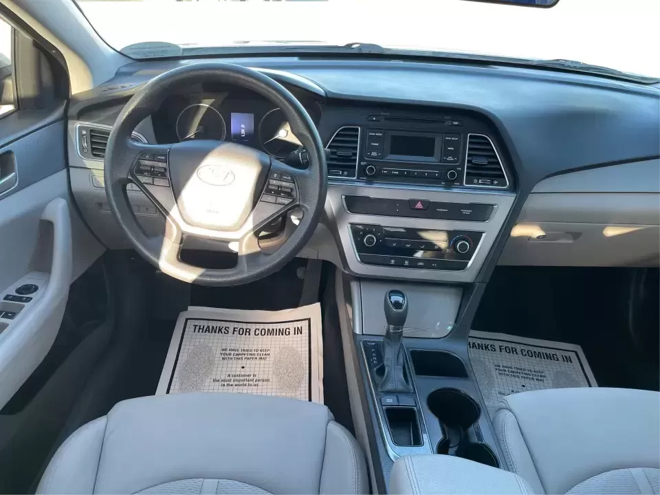 2015 Hyundai Sonata SE (5NPE24AFXFH) with an 2.4L L4 DOHC 16V engine, 7-Speed Automatic transmission, located at 1951 S Dayton Lakeview Rd., New Carlisle, OH, 45344, (937) 908-9800, 39.890999, -84.050255 - Need a dependable daily commuter that still feels comfortable for weekend getaways to Dayton, Tipp City, or a quick escape to Charleston Falls Preserve? This 2015 Hyundai Sonata SE in Symphony Silver is a smart, budget-friendly sedan that fits real life in Troy, Ohio-easy to park downtown, smooth on - Photo#21