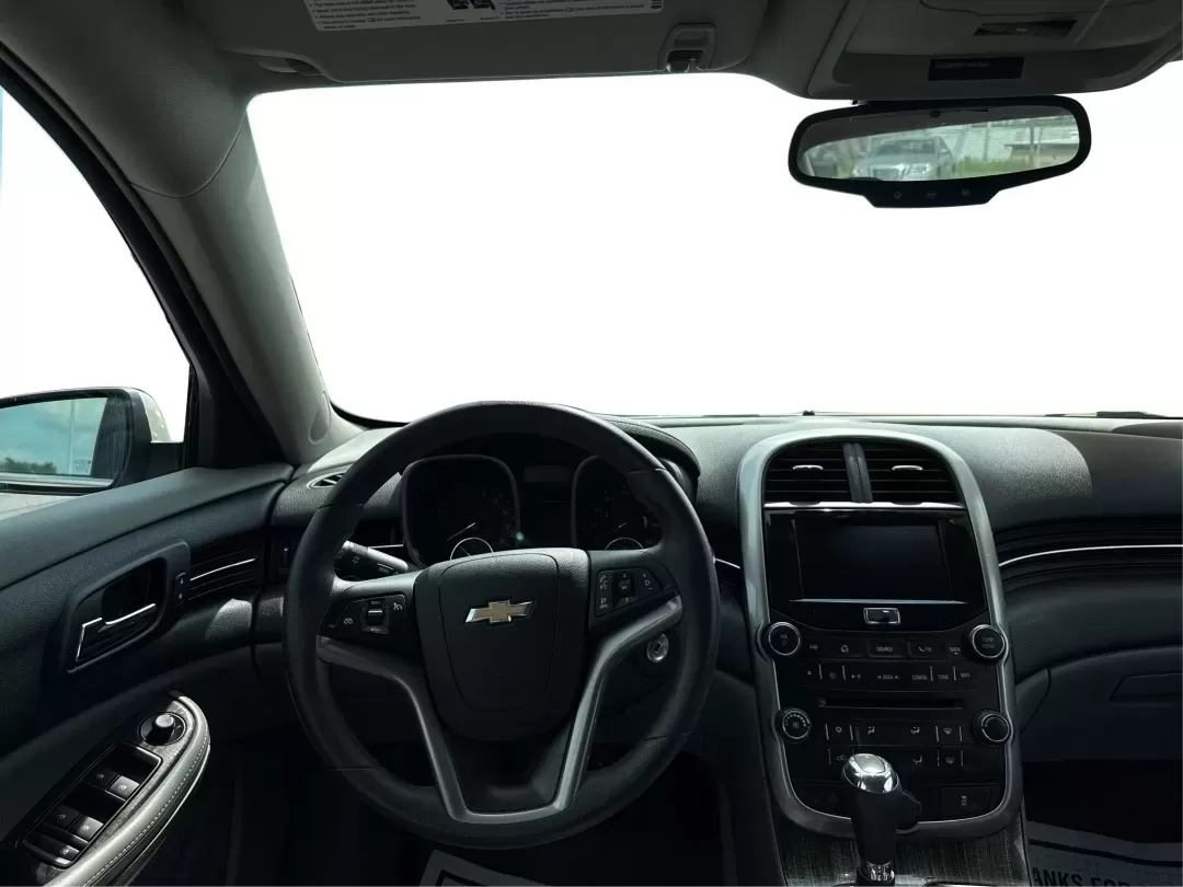 2015 Chevrolet Malibu 1LT (1G11C5SL5FF) with an ECOTEC 2.5L I-4 gasoline direct injection engine, 6-Speed Automatic transmission, located at 1951 S Dayton Lakeview Rd., New Carlisle, OH, 45344, (937) 908-9800, 39.890999, -84.050255 - Are you in the market for a reliable sedan that's perfect for daily commutes and weekend getaways alike? Look no further than this stunning 2015 Chevrolet Malibu 1LT, available now at Advantage Car and Credit in Fairborn, OH. This vehicle is not just a car; it's a lifestyle upgrade designed for budg - Photo#21