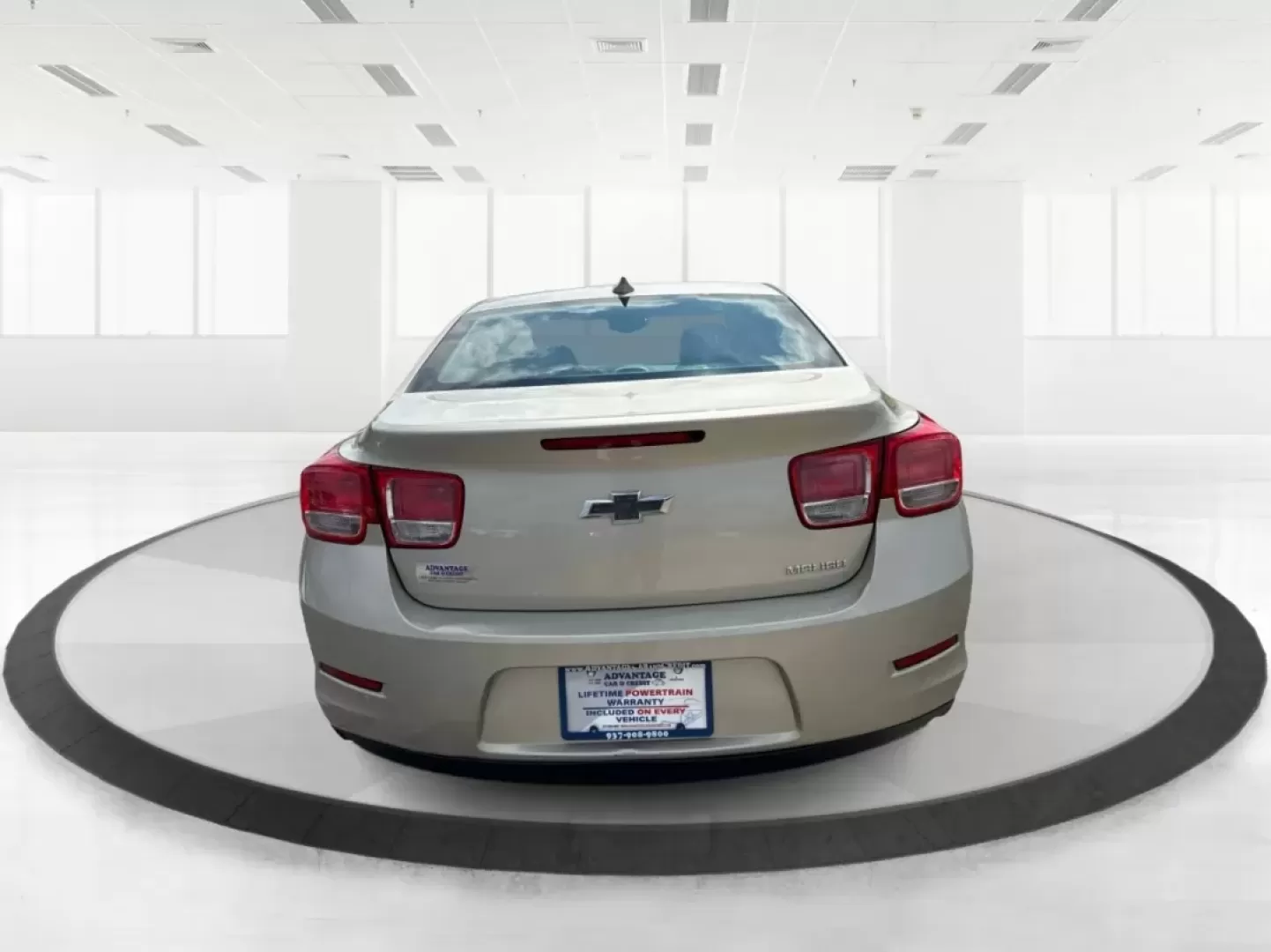 2015 Chevrolet Malibu 1LT (1G11C5SL5FF) with an ECOTEC 2.5L I-4 gasoline direct injection engine, located at 1230 East Main St, Xenia, OH, 45385, (937) 908-9800, 39.688026, -83.910172 - Are you in the market for a reliable sedan that's perfect for daily commutes and weekend getaways alike? Look no further than this stunning 2015 Chevrolet Malibu 1LT, available now at Advantage Car and Credit in Fairborn, OH. This vehicle is not just a car; it's a lifestyle upgrade designed for budg - Photo#3