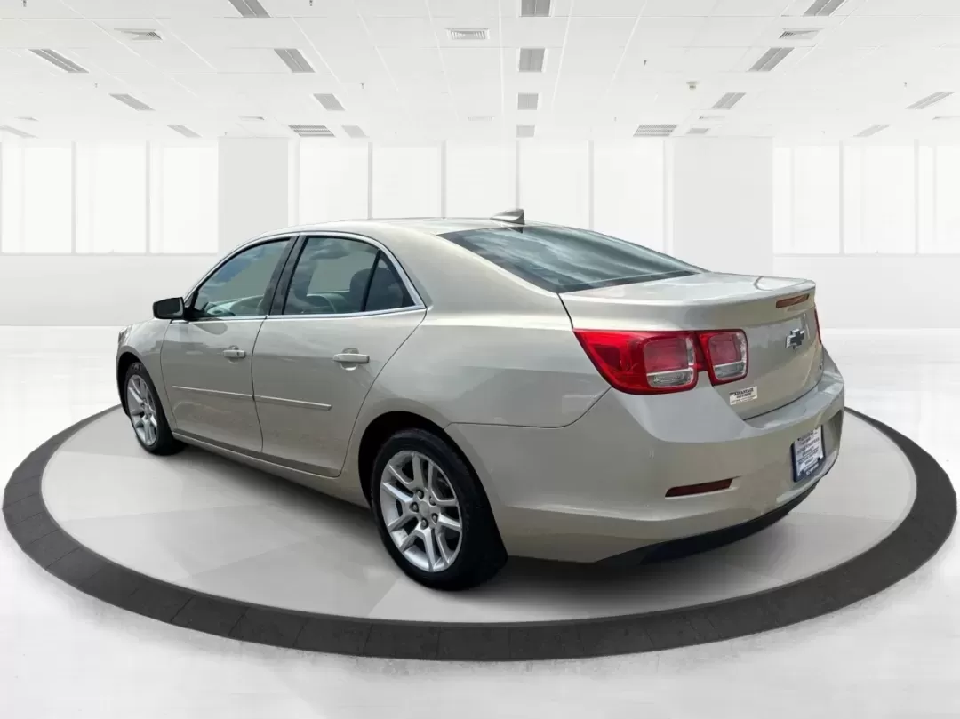 2015 Chevrolet Malibu 1LT (1G11C5SL5FF) with an ECOTEC 2.5L I-4 gasoline direct injection engine, located at 1184 Kauffman Ave, Fairborn, OH, 45324, (937) 908-9800, 39.807072, -84.030914 - 2015 Chevrolet Malibu 1LT - Photo#4