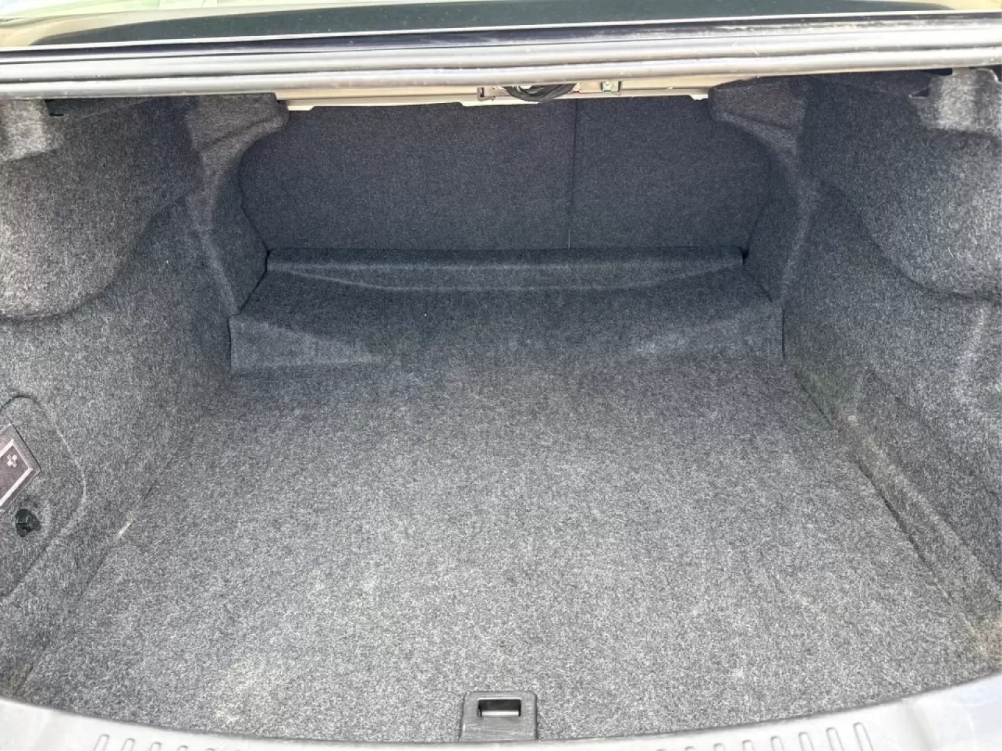 2015 Chevrolet Malibu 1LT (1G11C5SL5FF) with an ECOTEC 2.5L I-4 gasoline direct injection engine, located at 1184 Kauffman Ave, Fairborn, OH, 45324, (937) 908-9800, 39.807072, -84.030914 - Are you in the market for a reliable sedan that's perfect for daily commutes and weekend getaways alike? Look no further than this stunning 2015 Chevrolet Malibu 1LT, available now at Advantage Car and Credit in Fairborn, OH. This vehicle is not just a car; it's a lifestyle upgrade designed for budg - Photo#12