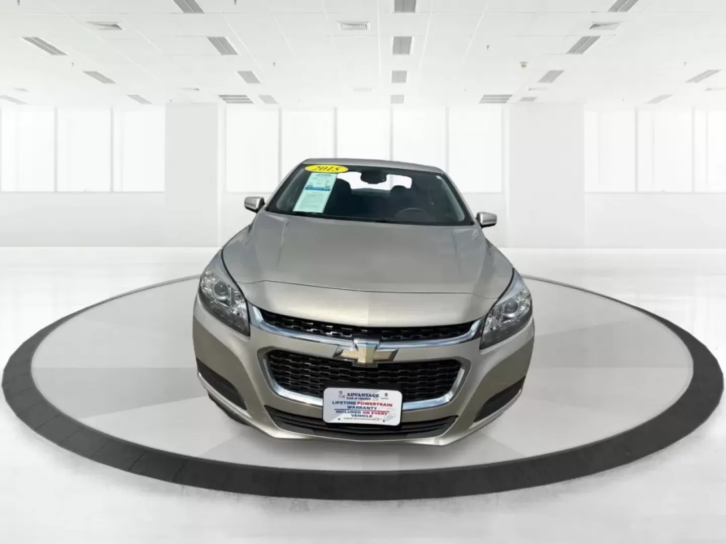 2015 Chevrolet Malibu 1LT (1G11C5SL5FF) with an ECOTEC 2.5L I-4 gasoline direct injection engine, located at 880 E. National Road, Vandalia, OH, 45377, (937) 908-9800, 39.891918, -84.183594 - Are you in the market for a reliable sedan that's perfect for daily commutes and weekend getaways alike? Look no further than this stunning 2015 Chevrolet Malibu 1LT, available now at Advantage Car and Credit in Fairborn, OH. This vehicle is not just a car; it's a lifestyle upgrade designed for budg - Photo#7