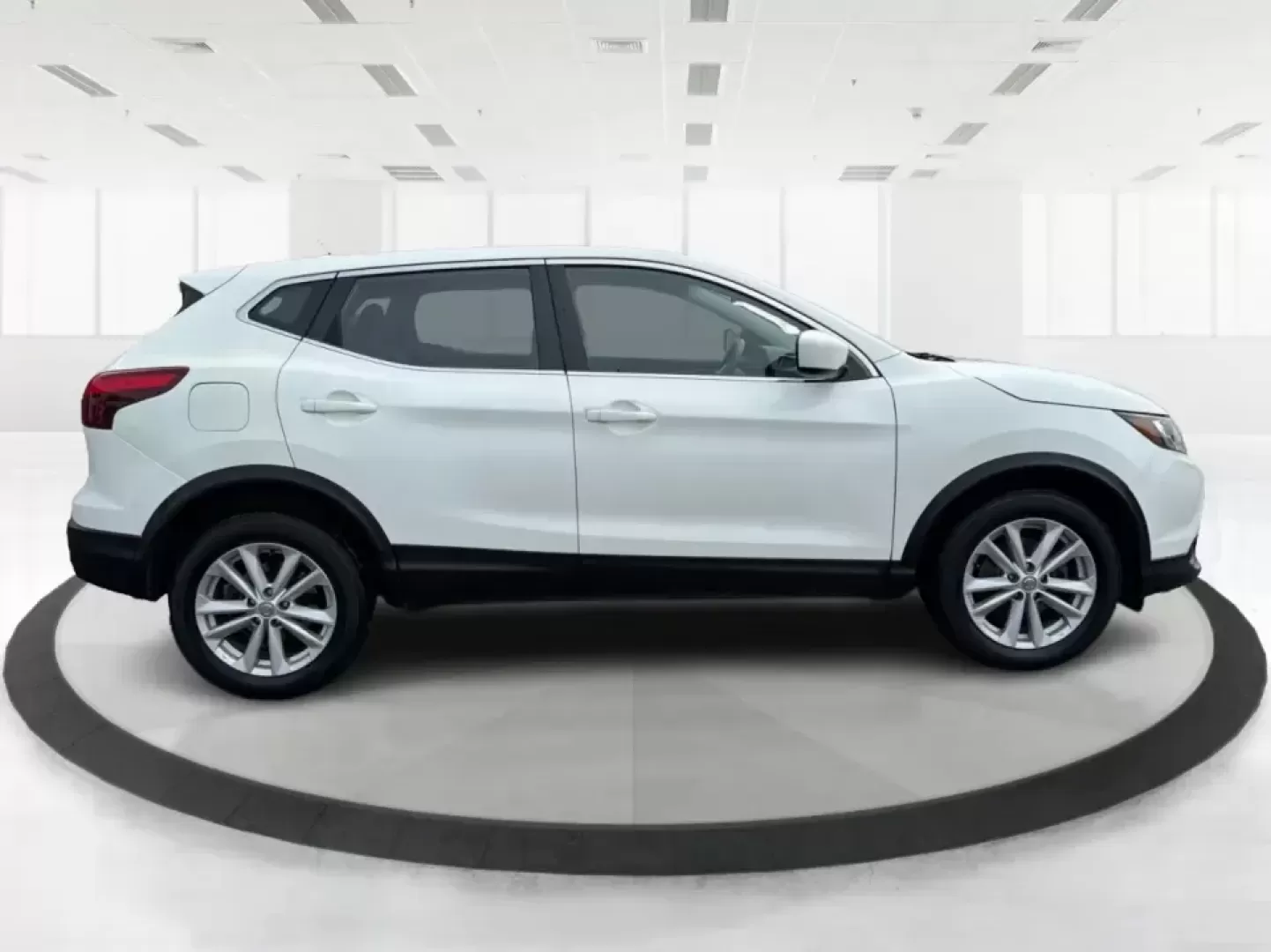 2018 Nissan Rogue S (JN1BJ1CRXJW) with an 2L I-4 gasoline direct injection engine, CVT transmission, located at 1099 N County Rd 25A , Troy, OH, 45373, (937) 908-9800, 40.057079, -84.212883 - Pack up the kids, load the groceries, or point the hood toward a weekend getaway-this 2018 Nissan Rogue S in Glacier White is the kind of everyday SUV that fits real life in Troy. With a comfortable cabin, practical cargo space, and confidence-inspiring AWD capability, it's ideal for long commutes, - Photo#1