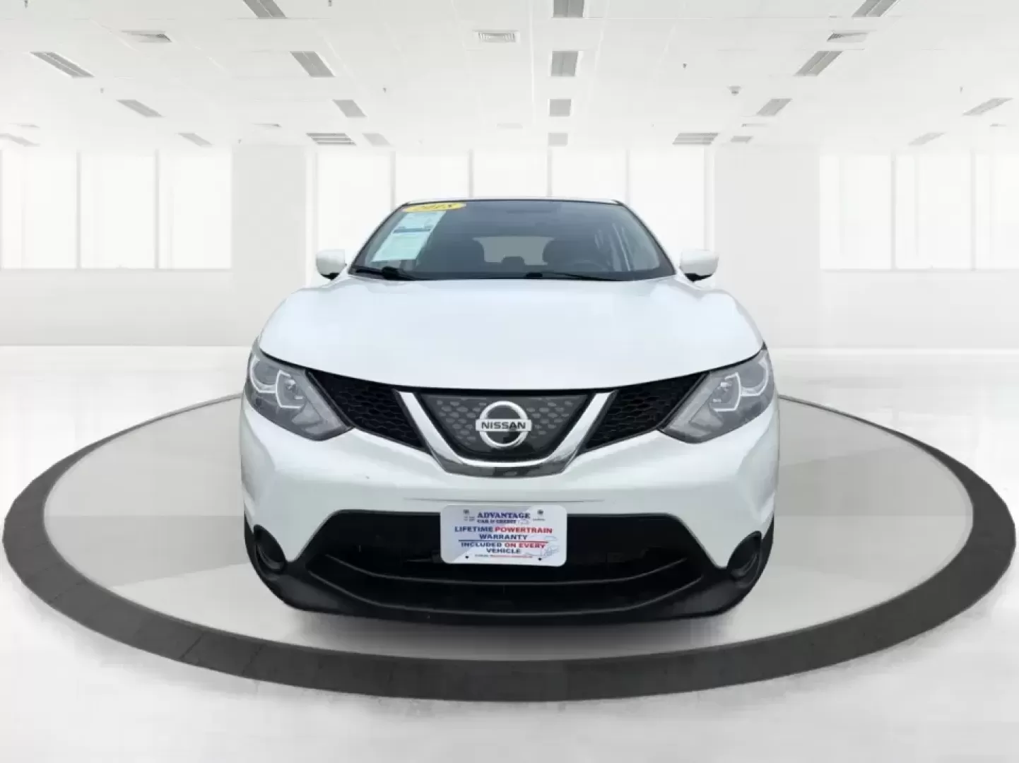 2018 Nissan Rogue S (JN1BJ1CRXJW) with an 2L I-4 gasoline direct injection engine, CVT transmission, located at 1099 N County Rd 25A , Troy, OH, 45373, (937) 908-9800, 40.057079, -84.212883 - Pack up the kids, load the groceries, or point the hood toward a weekend getaway-this 2018 Nissan Rogue S in Glacier White is the kind of everyday SUV that fits real life in Troy. With a comfortable cabin, practical cargo space, and confidence-inspiring AWD capability, it's ideal for long commutes, - Photo#7