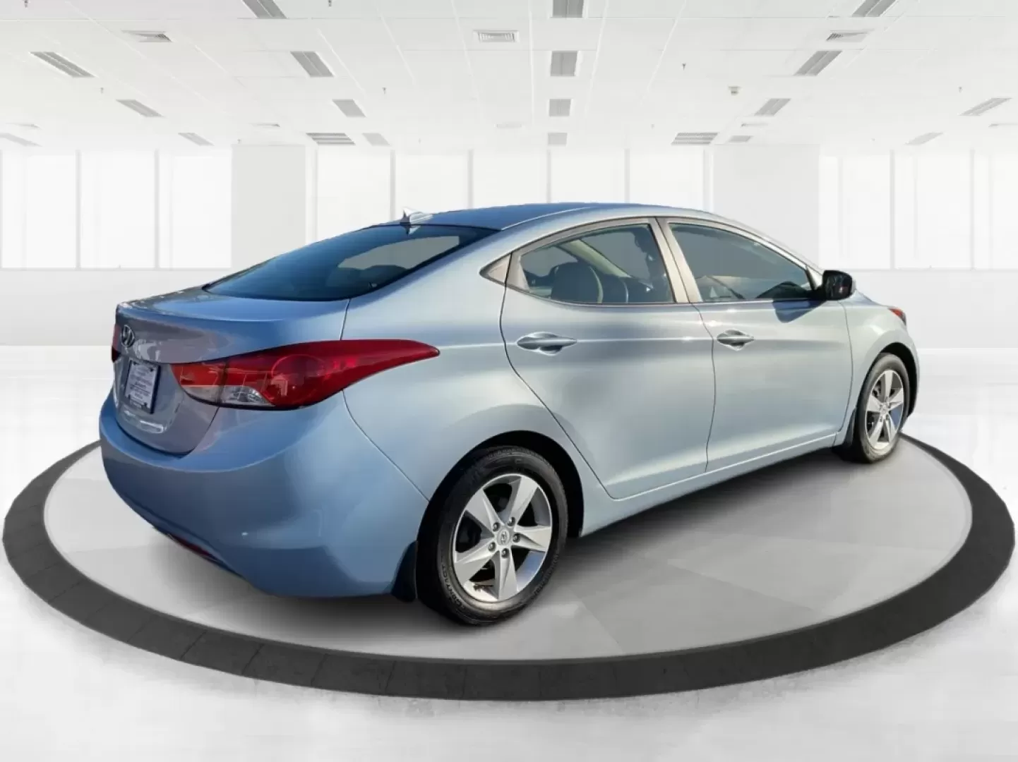 2012 Hyundai Elantra GLS (Ulsan Plant) (KMHDH4AE4CU) with an 1.8L I-4 DOHC engine, located at 1184 Kauffman Ave, Fairborn, OH, 45324, (937) 908-9800, 39.807072, -84.030914 - Elevate your daily driving experience with the 2012 Hyundai Elantra GLS, a stylish and efficient sedan that perfectly fits the needs of budget-conscious buyers and growing families alike. Imagine cruising through the vibrant neighborhoods of Fairborn, OH, or embarking on weekend adventures to nearby - Photo#2