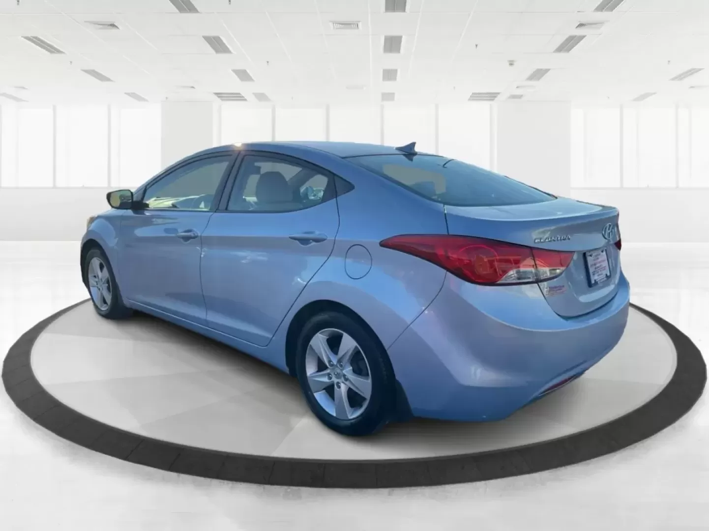 2012 Hyundai Elantra GLS (Ulsan Plant) (KMHDH4AE4CU) with an 1.8L I-4 DOHC engine, located at 1184 Kauffman Ave, Fairborn, OH, 45324, (937) 908-9800, 39.807072, -84.030914 - Elevate your daily driving experience with the 2012 Hyundai Elantra GLS, a stylish and efficient sedan that perfectly fits the needs of budget-conscious buyers and growing families alike. Imagine cruising through the vibrant neighborhoods of Fairborn, OH, or embarking on weekend adventures to nearby - Photo#4