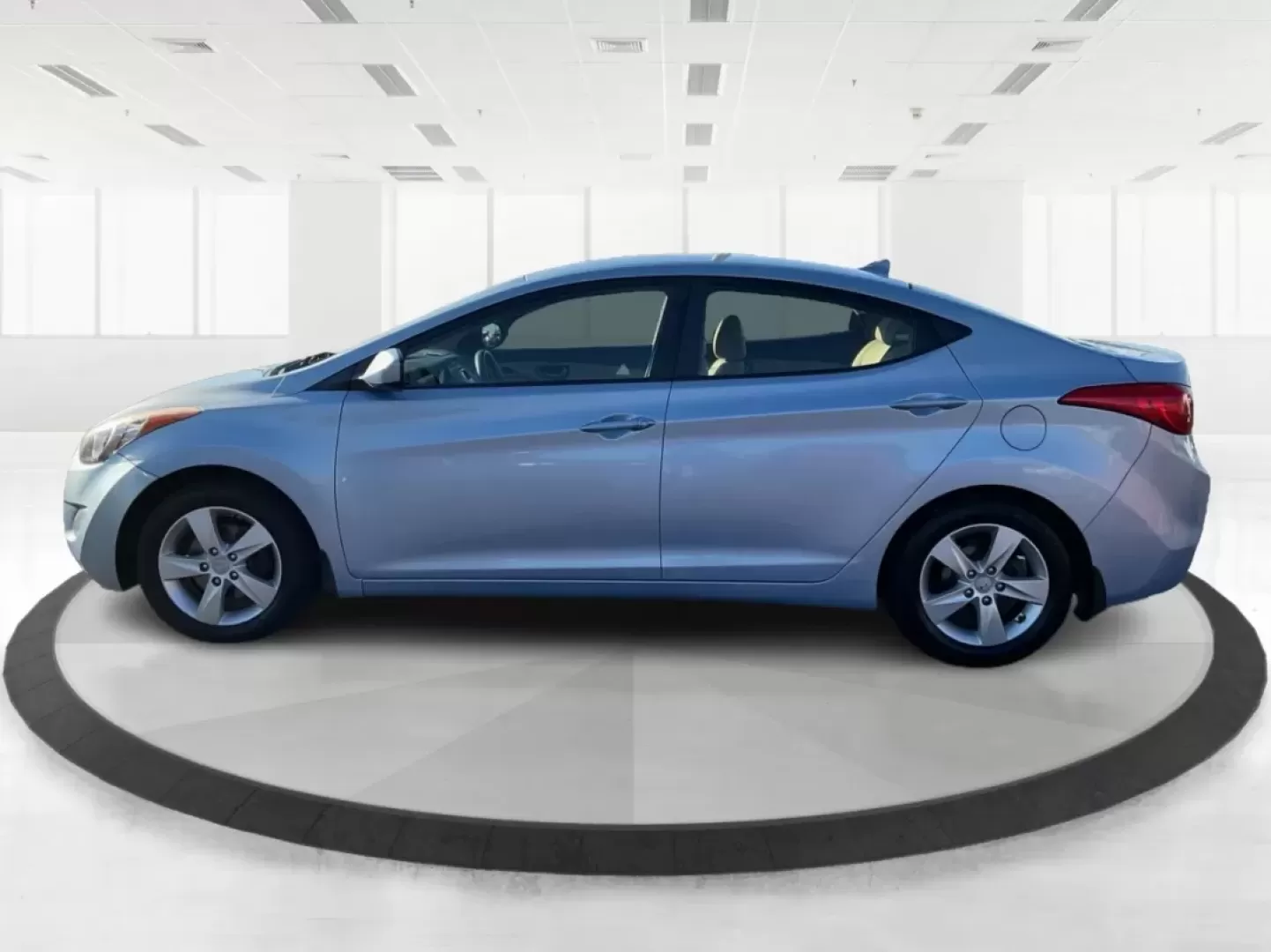 2012 Hyundai Elantra GLS (Ulsan Plant) (KMHDH4AE4CU) with an 1.8L I-4 DOHC engine, located at 1184 Kauffman Ave, Fairborn, OH, 45324, (937) 908-9800, 39.807072, -84.030914 - Elevate your daily driving experience with the 2012 Hyundai Elantra GLS, a stylish and efficient sedan that perfectly fits the needs of budget-conscious buyers and growing families alike. Imagine cruising through the vibrant neighborhoods of Fairborn, OH, or embarking on weekend adventures to nearby - Photo#5