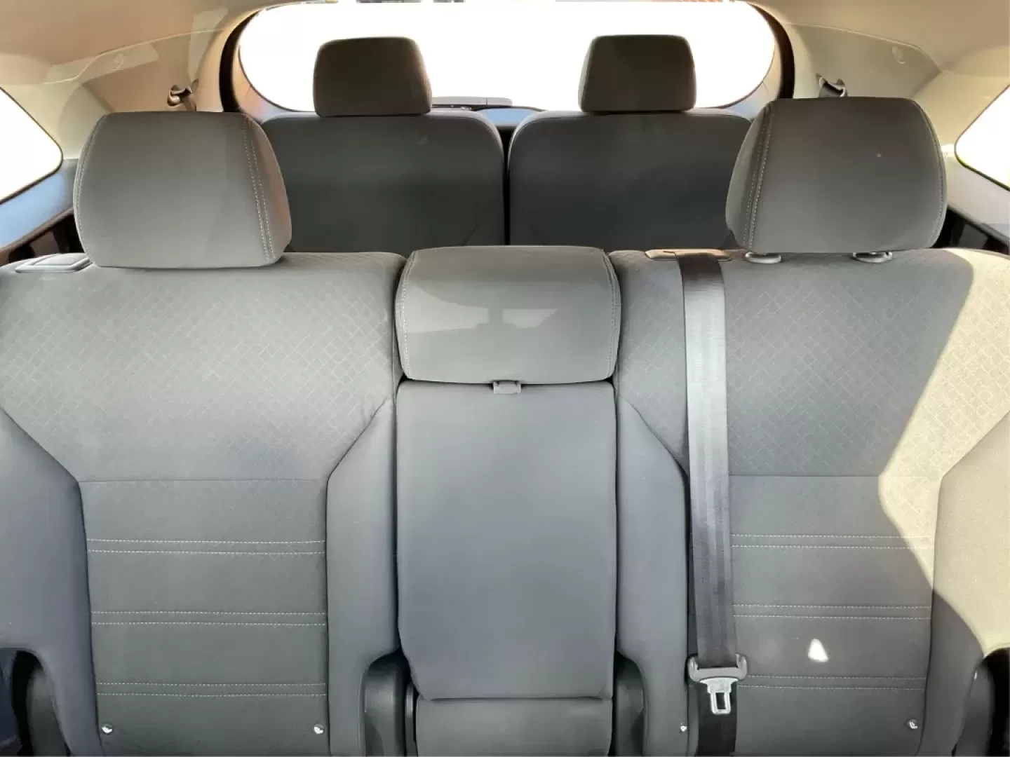 2016 Kia Sorento 2.4L LX (5XYPGDA32GG) with an 2.4L I-4 gasoline direct injection engine, located at 1099 N County Rd 25A , Troy, OH, 45373, (937) 908-9800, 40.057079, -84.212883 - Are you ready to elevate your family adventures while keeping comfort and versatility at the forefront? Look no further than this stunning 2016 Kia Sorento LX, now available at Advantage Car and Credit - Troy. Nestled in the heart of Troy, OH, at 1099 N County Rd 25A, our Buy Here Pay Here dealershi - Photo#14