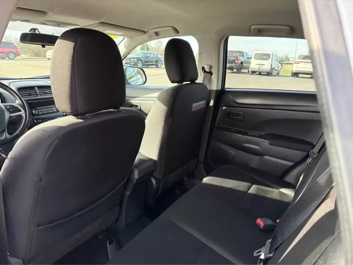 2015 Mitsubishi Outlander ES (4A4AP3AUXFE) with an 2L I-4 DOHC engine, located at 8750 N County Rd 25A, Piqua, OH, 45356, (937) 908-9800, 40.164391, -84.232513 - **Discover Adventure with the 2015 Mitsubishi Outlander - Perfect for Families and Road Trips!**<br /> <br /> At Advantage Car and Credit - Piqua, located at 8750 N County Rd 25A, Piqua, OH 45356, we understand that life is about experiences-whether it's weekend getaways, school runs, or family adve - Photo#10