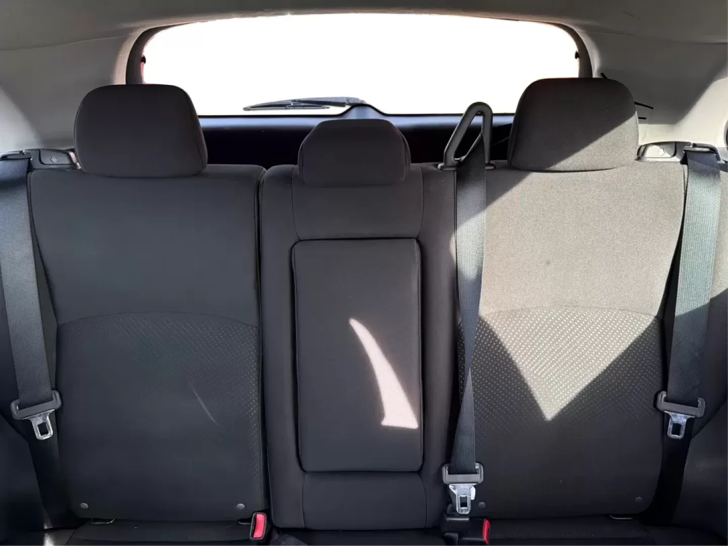 2015 Mitsubishi Outlander ES (4A4AP3AUXFE) with an 2L I-4 DOHC engine, located at 8750 N County Rd 25A, Piqua, OH, 45356, (937) 908-9800, 40.164391, -84.232513 - **Discover Adventure with the 2015 Mitsubishi Outlander - Perfect for Families and Road Trips!**<br /> <br /> At Advantage Car and Credit - Piqua, located at 8750 N County Rd 25A, Piqua, OH 45356, we understand that life is about experiences-whether it's weekend getaways, school runs, or family adve - Photo#14