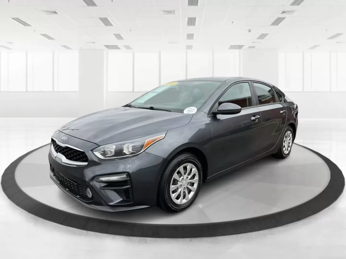 2021 Kia Forte FE (3KPF24AD5ME) with an 2L I-4 DOHC engine, located at 8750 N County Rd 25A, Piqua, OH, 45356, (937) 908-9800, 40.164391, -84.232513 - Are you looking for a reliable vehicle that suits your busy lifestyle? Whether you're commuting to work, shuttling the kids to school, or planning your next weekend adventure, the 2021 Kia Forte is the perfect sedan for you. With its impressive fuel efficiency, spacious interior, and advanced featur - Photo#8