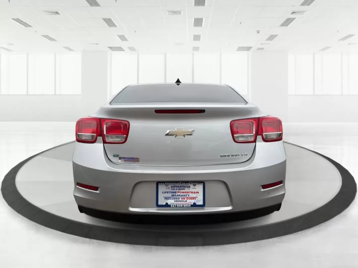 2014 Chevrolet Malibu 1LS (1G11B5SL5EU) with an ECOTEC 2.5L I-4 gasoline direct injection engine, located at 4508 South Dixie Dr, Moraine, OH, 45439, (937) 908-9800, 39.689976, -84.218452 - Experience the perfect blend of comfort, style, and reliability with the 2014 Chevrolet Malibu 1LS, available now at Advantage Car and Credit Moraine! Whether you're commuting to work, running errands, or planning a weekend getaway, this sleek sedan is designed to enhance your driving experience wh - Photo#3