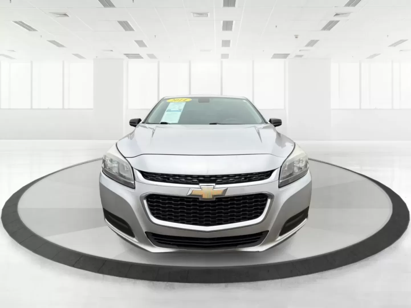 2014 Chevrolet Malibu 1LS (1G11B5SL5EU) with an ECOTEC 2.5L I-4 gasoline direct injection engine, located at 4508 South Dixie Dr, Moraine, OH, 45439, (937) 908-9800, 39.689976, -84.218452 - Experience the perfect blend of comfort, style, and reliability with the 2014 Chevrolet Malibu 1LS, available now at Advantage Car and Credit Moraine! Whether you're commuting to work, running errands, or planning a weekend getaway, this sleek sedan is designed to enhance your driving experience wh - Photo#7