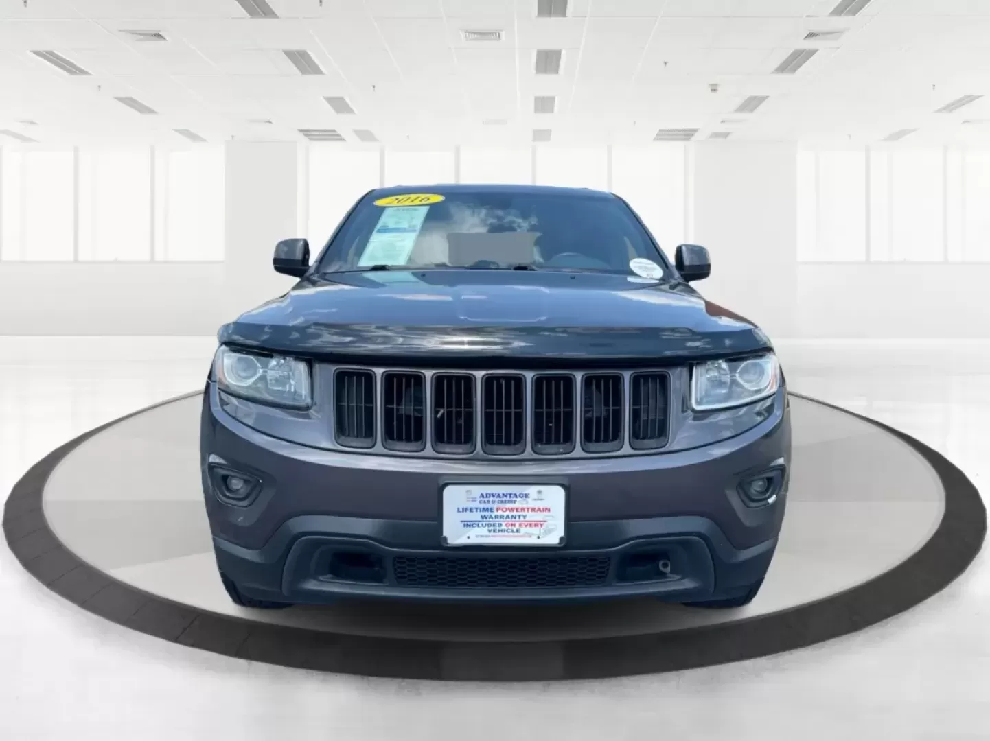 2016 Jeep Grand Cherokee Laredo (1C4RJFAG8GC) with an Pentastar 3.6L V-6 DOHC engine, located at 880 E. National Road, Vandalia, OH, 45377, (937) 908-9800, 39.891918, -84.183594 - **Elevate Your Adventures with the 2016 Jeep Grand Cherokee Laredo!**<br /> <br /> Are you ready to embark on your next adventure? Whether you're a growing family needing more space for weekend getaways or a commuter seeking a reliable ride for daily travels, the 2016 Jeep Grand Cherokee Laredo is y - Photo#7
