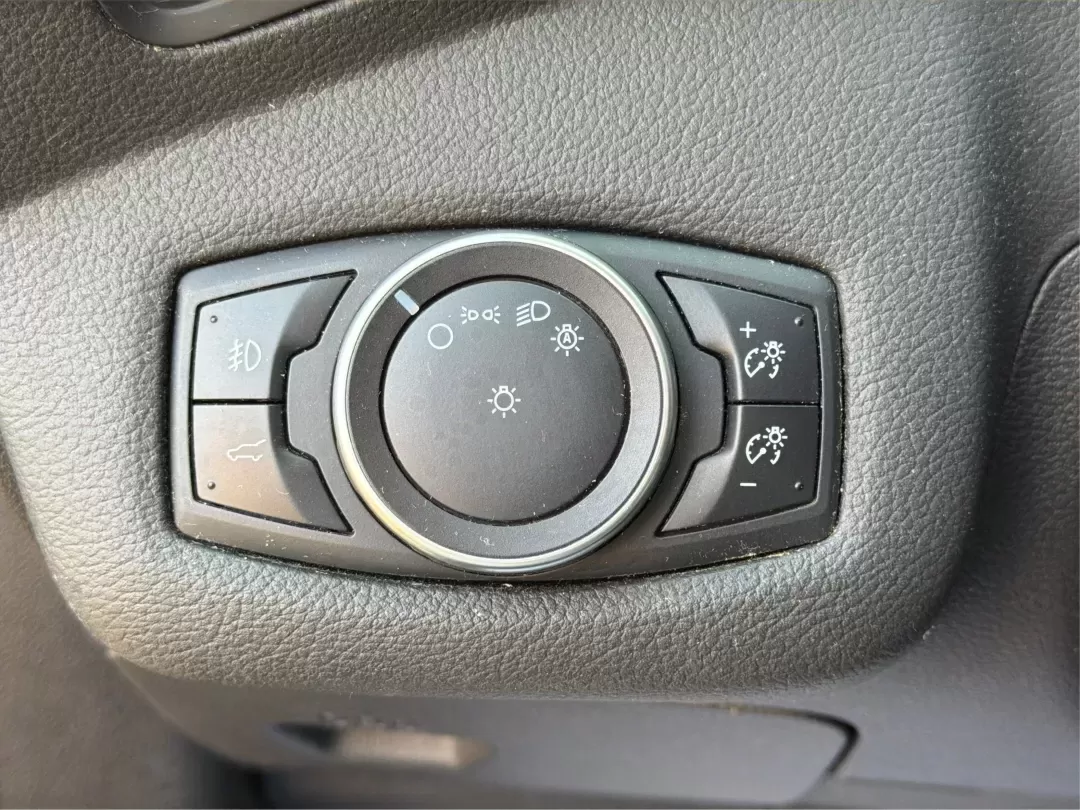 2017 Ford Escape SE FWD (1FMCU0GD6HU) with an 1.5L L4 DOHC 16V engine, 6-Speed Automatic transmission, located at 880 E. National Road, Vandalia, OH, 45377, (937) 908-9800, 39.891918, -84.183594 - **Explore the Open Road in This 2017 Ford Escape SE Perfect for Your Active Lifestyle!**<br /> <br /> Are you searching for a versatile and stylish SUV that perfectly fits your on-the-go lifestyle? Look no further! The 2017 Ford Escape SE is ideal for families, commuters, or anyone who loves weeken - Photo#17