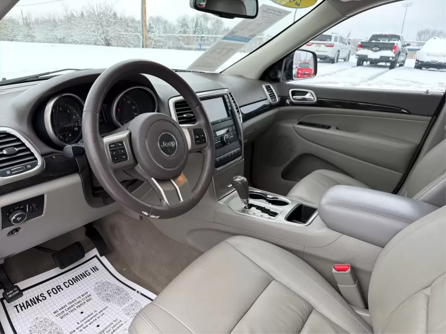 2013 Jeep Grand Cherokee Laredo (1C4RJFAGXDC) with an Other engine, located at 1099 N County Rd 25A , Troy, OH, 45373, (937) 908-9800, 40.057079, -84.212883 - **Adventure Awaits: 2013 Jeep Grand Cherokee Laredo Ready for Your Next Journey**<br /> <br /> Are you ready to tackle your next family adventure or weekend getaway? Look no further than this stunning 2013 Jeep Grand Cherokee Laredo, available now at Advantage Car and Credit in Troy, OH. This versat - Photo#9